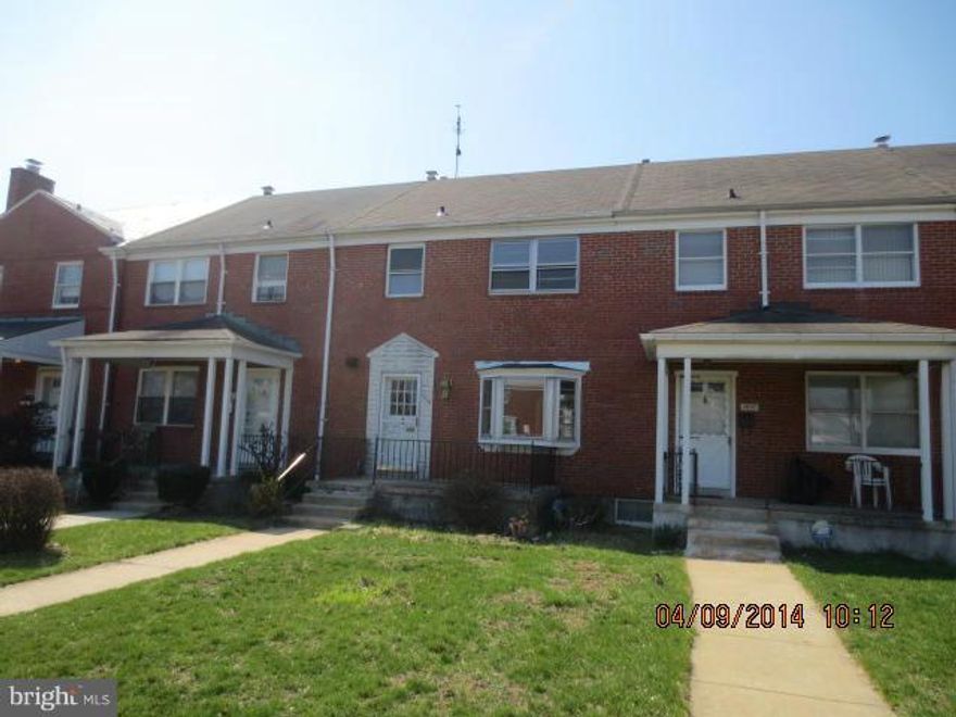Great opportunity to pick up a large 3bedroom/1+bath brick rowhouse on a beautiful street in Baltimore!  Deep basement and rear yard, some original detail remains inside.  With the right attention to detail and fresh ideas, this could be a wonderful investment for your future.  Make this your dream home or next investment project!