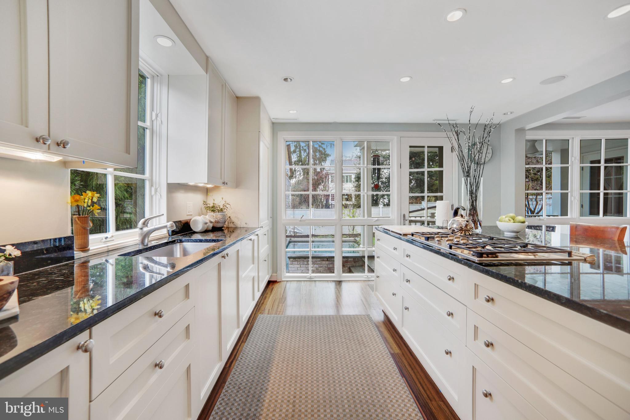 SPRING VALLEY - Residential