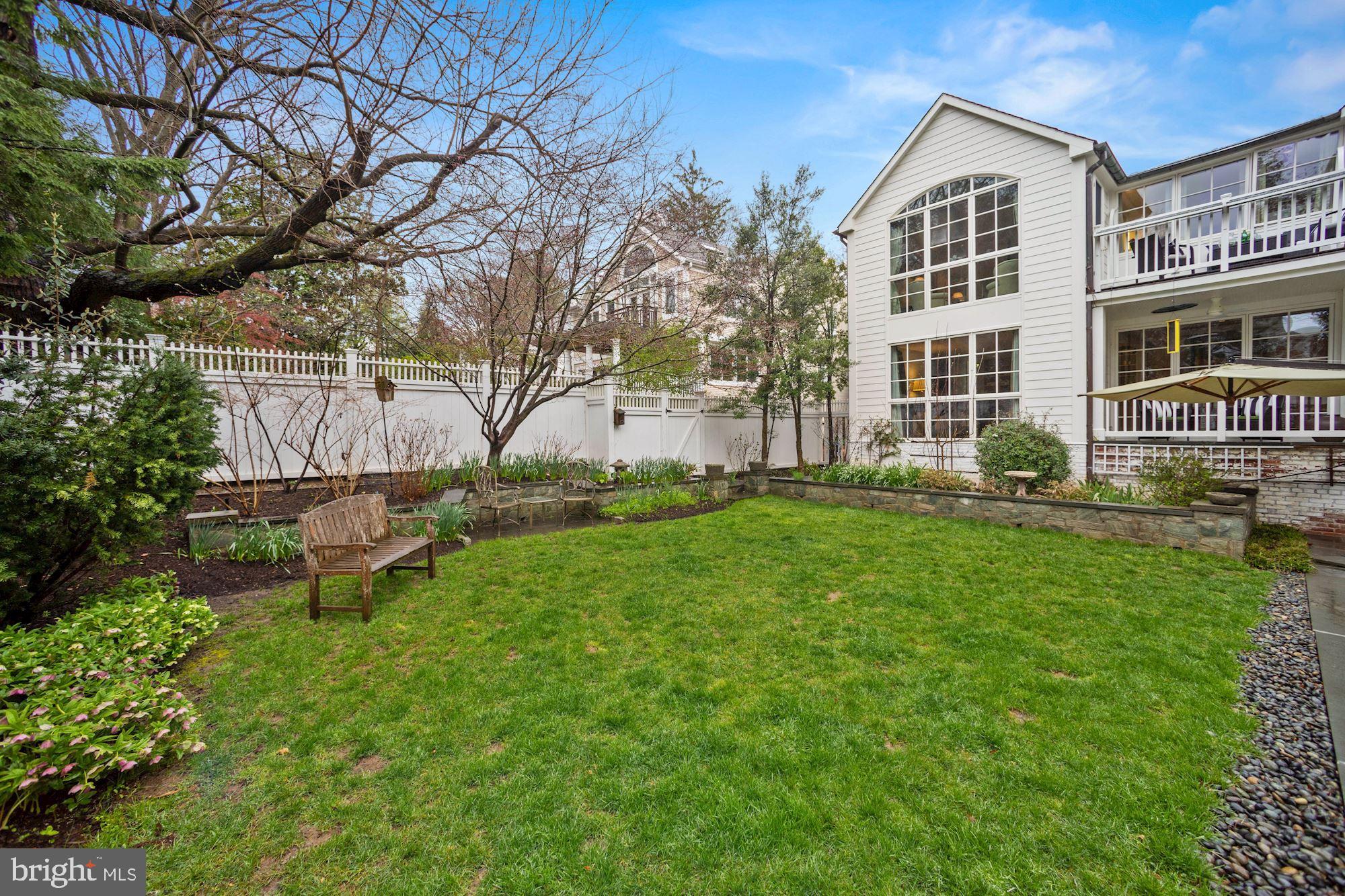 SPRING VALLEY - Residential