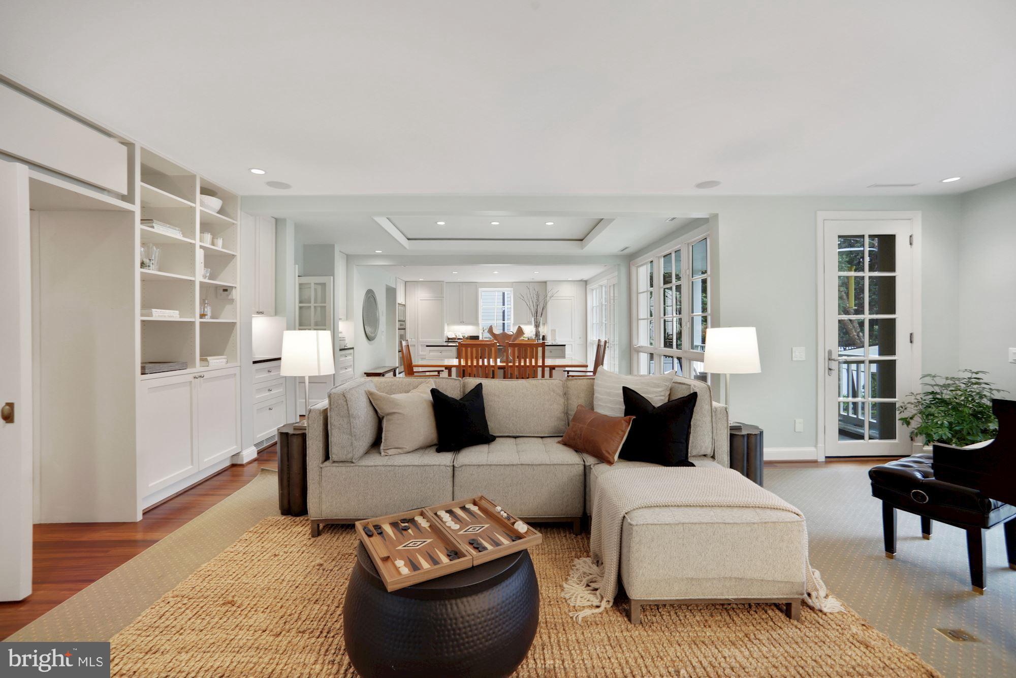 SPRING VALLEY - Residential