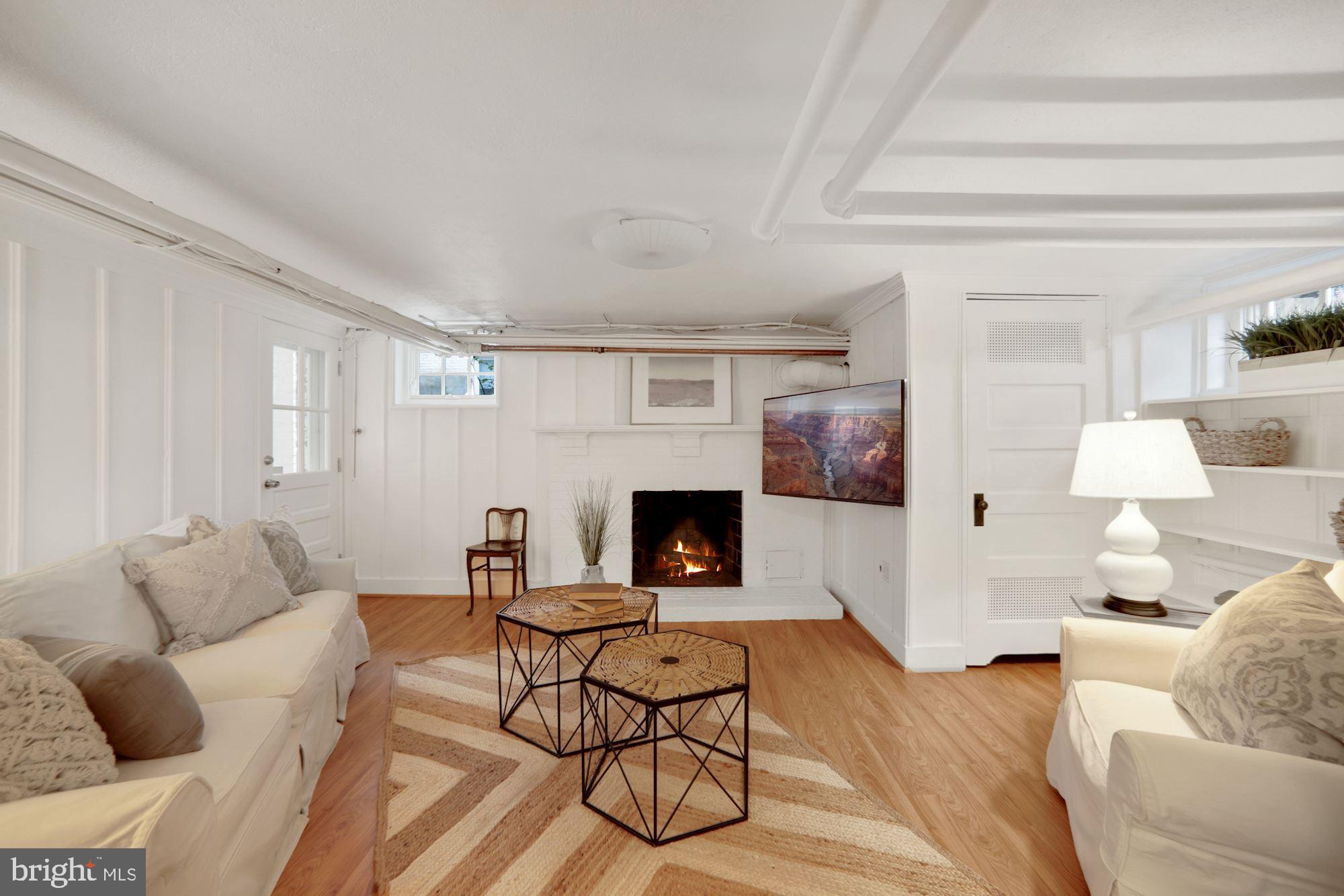 SPRING VALLEY - Residential