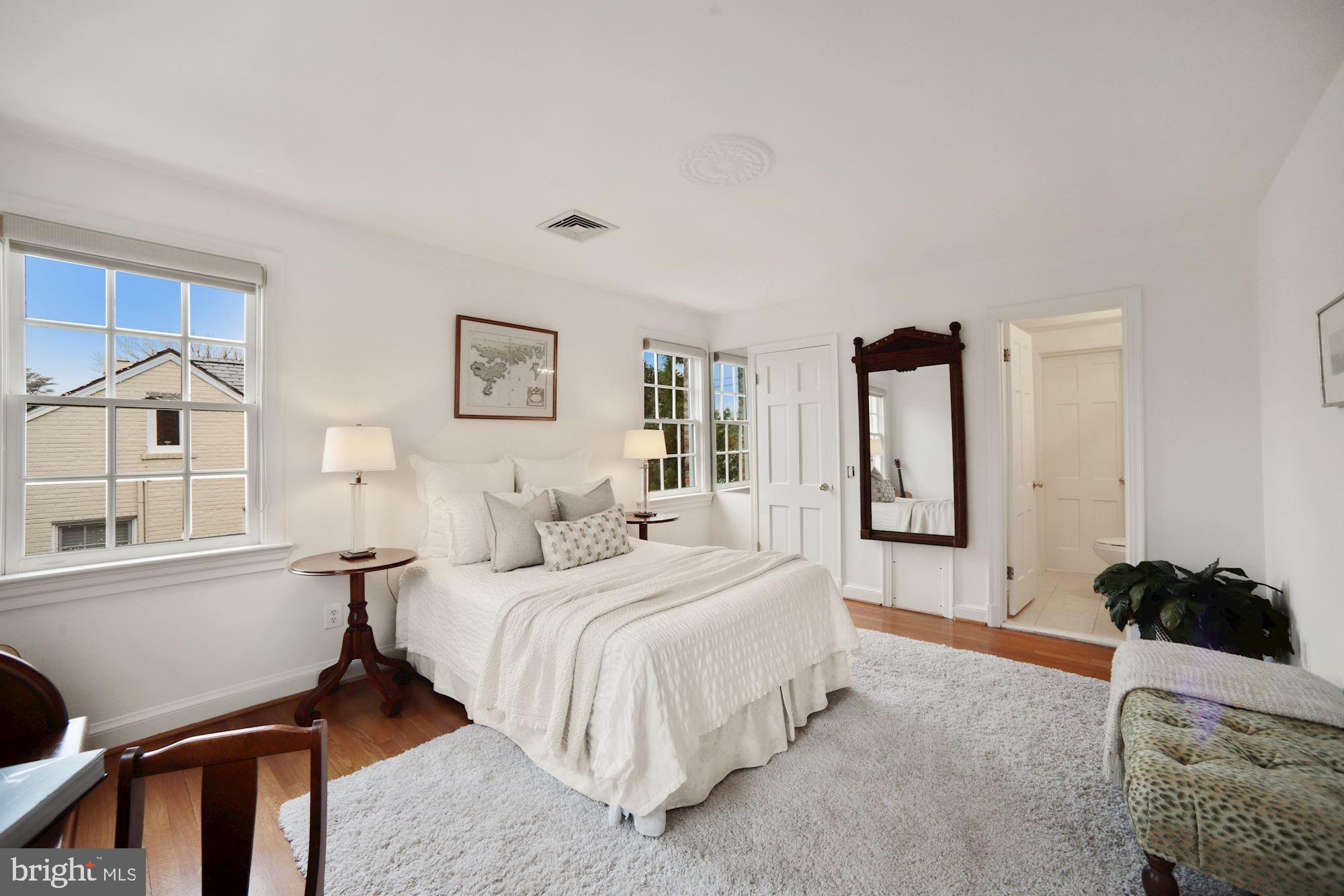 SPRING VALLEY - Residential