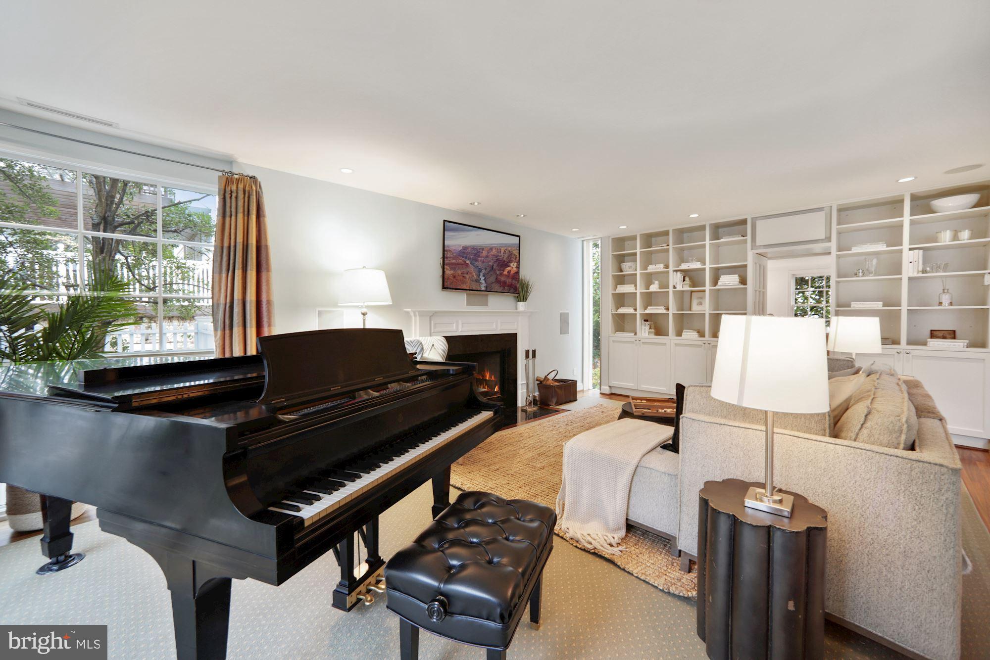 SPRING VALLEY - Residential