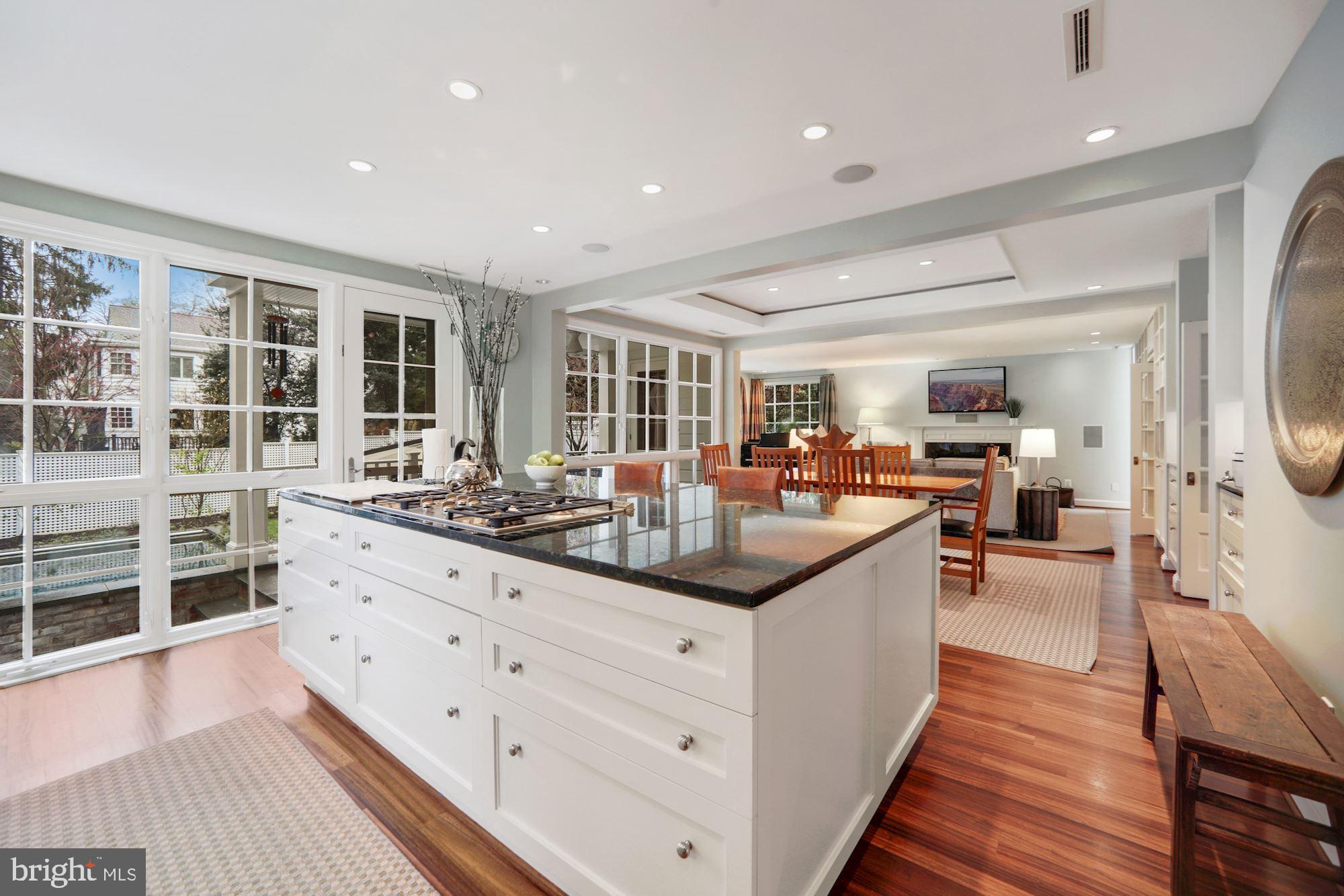 SPRING VALLEY - Residential