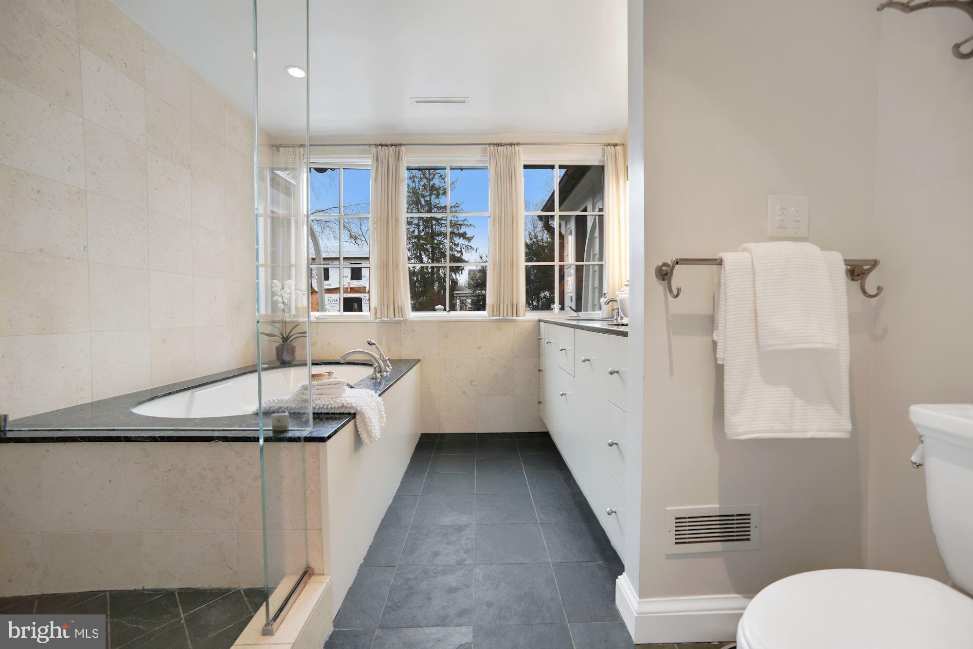 SPRING VALLEY - Residential