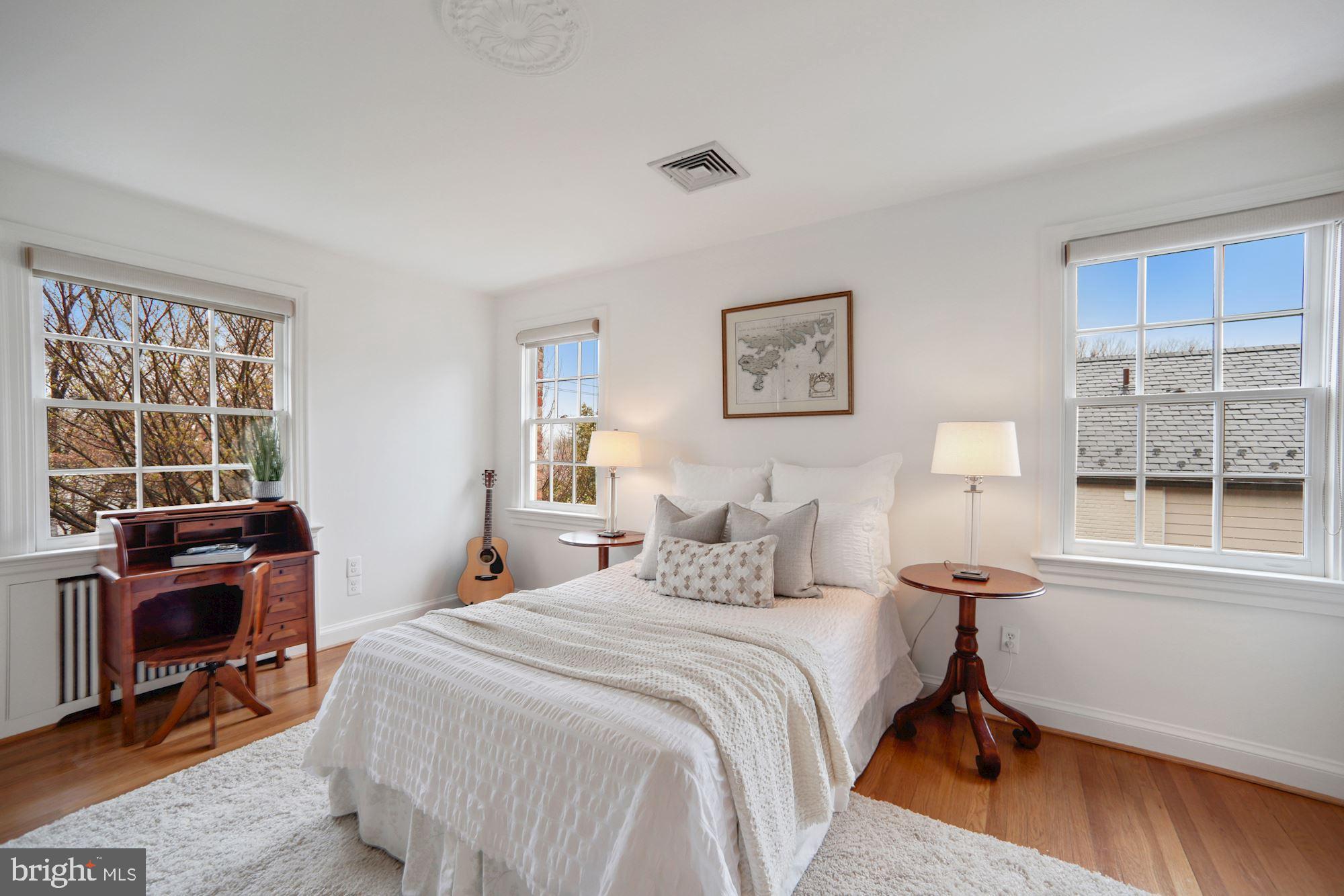 SPRING VALLEY - Residential