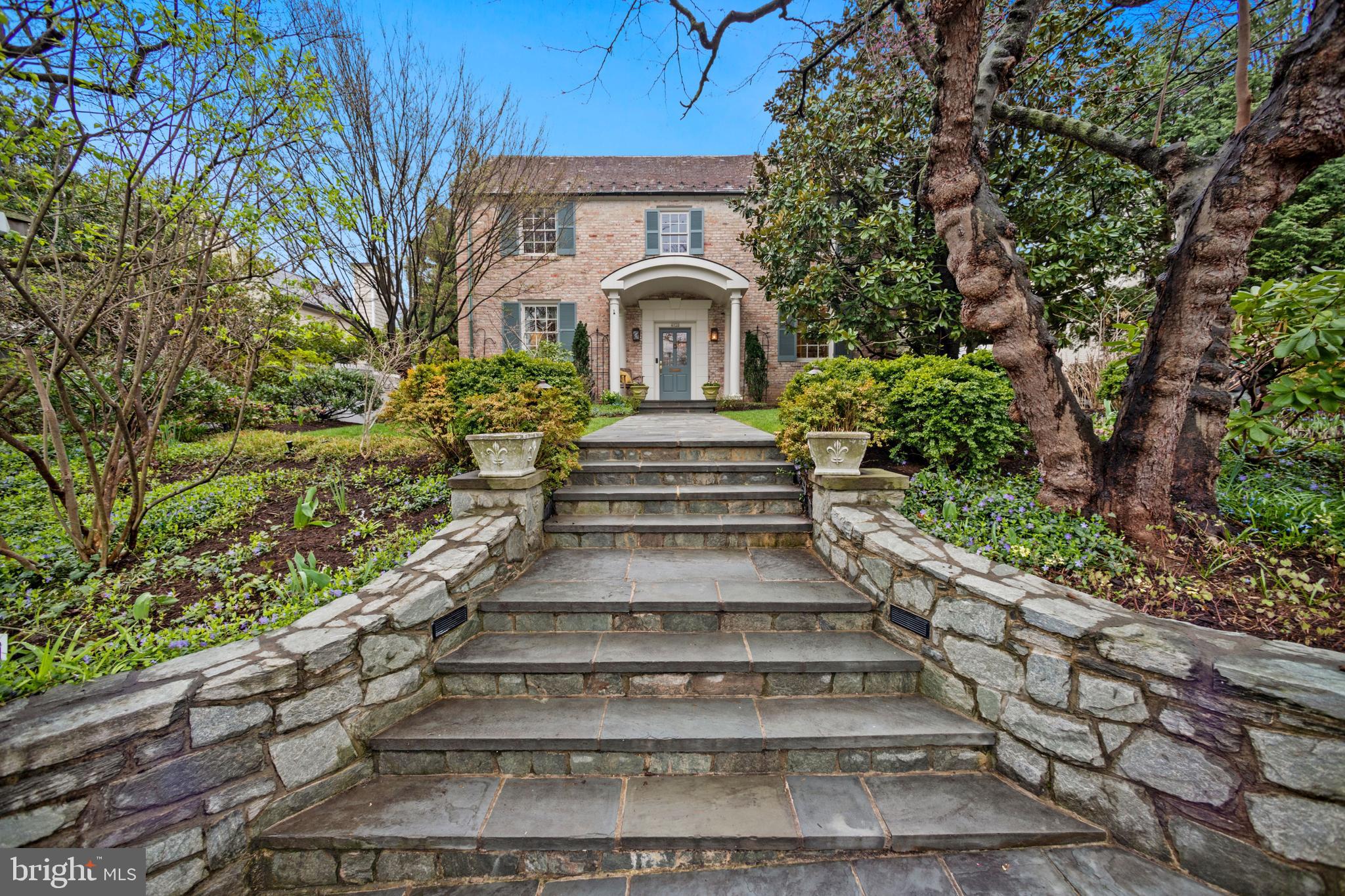 SPRING VALLEY - Residential