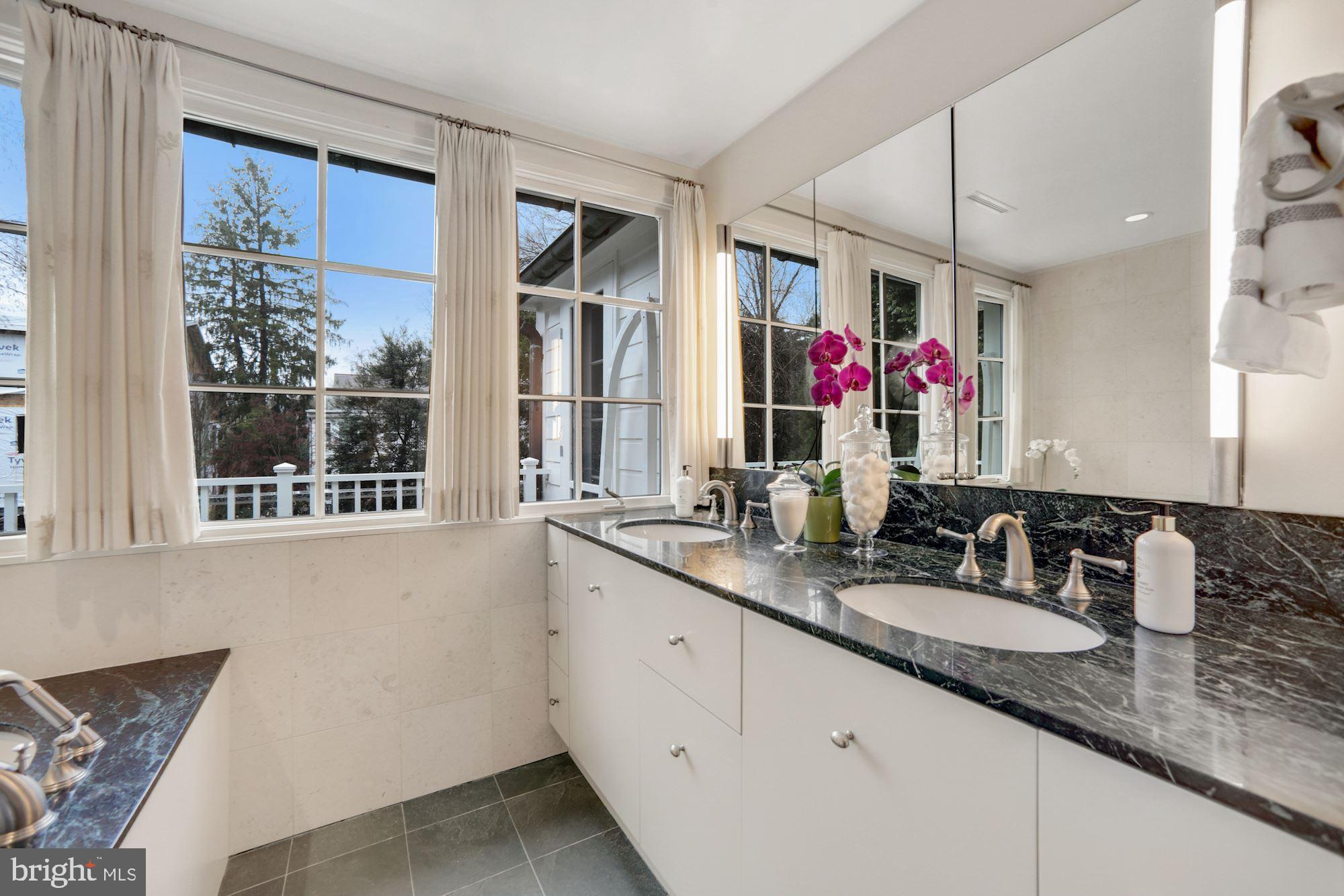 SPRING VALLEY - Residential