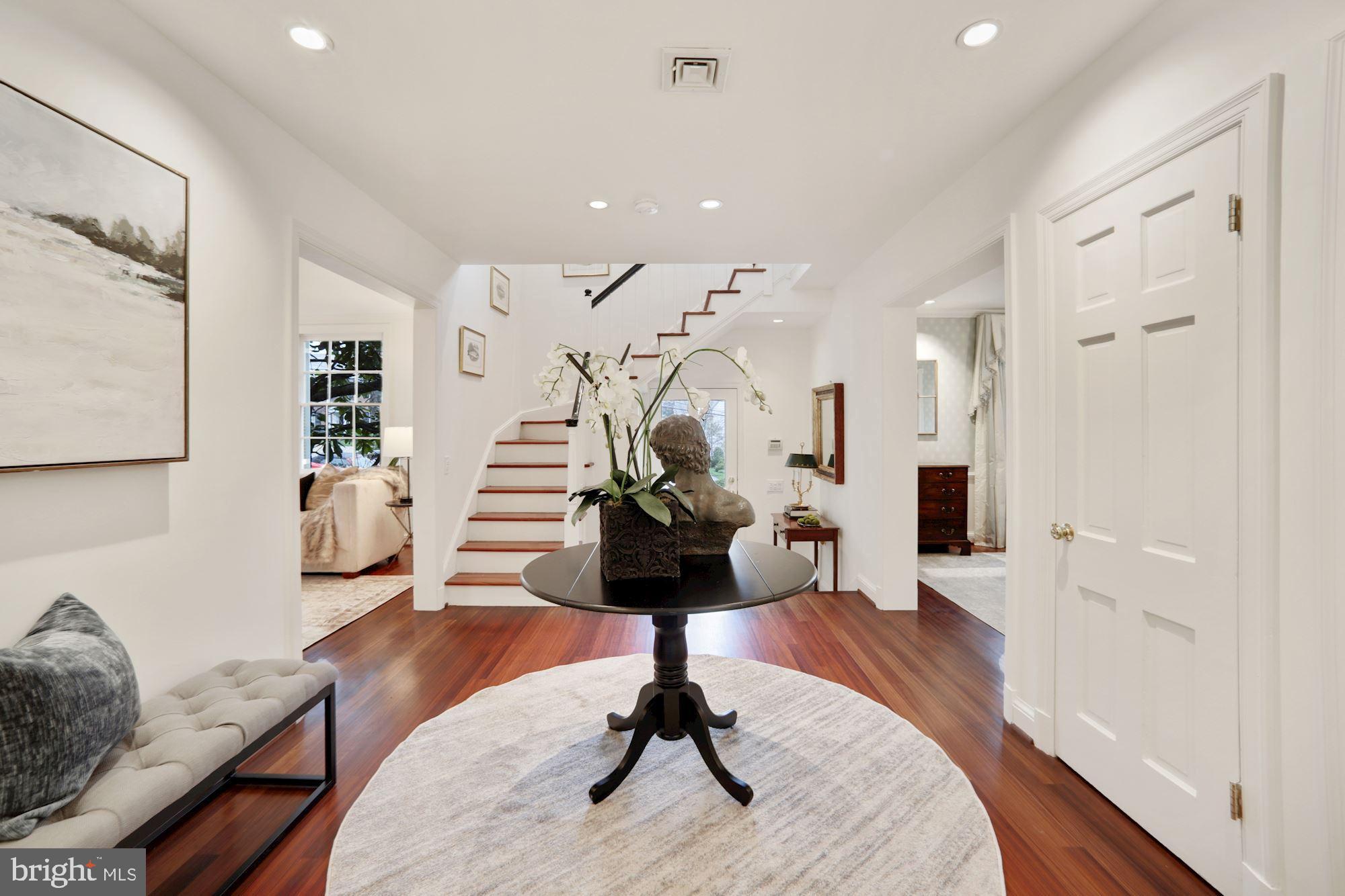 SPRING VALLEY - Residential