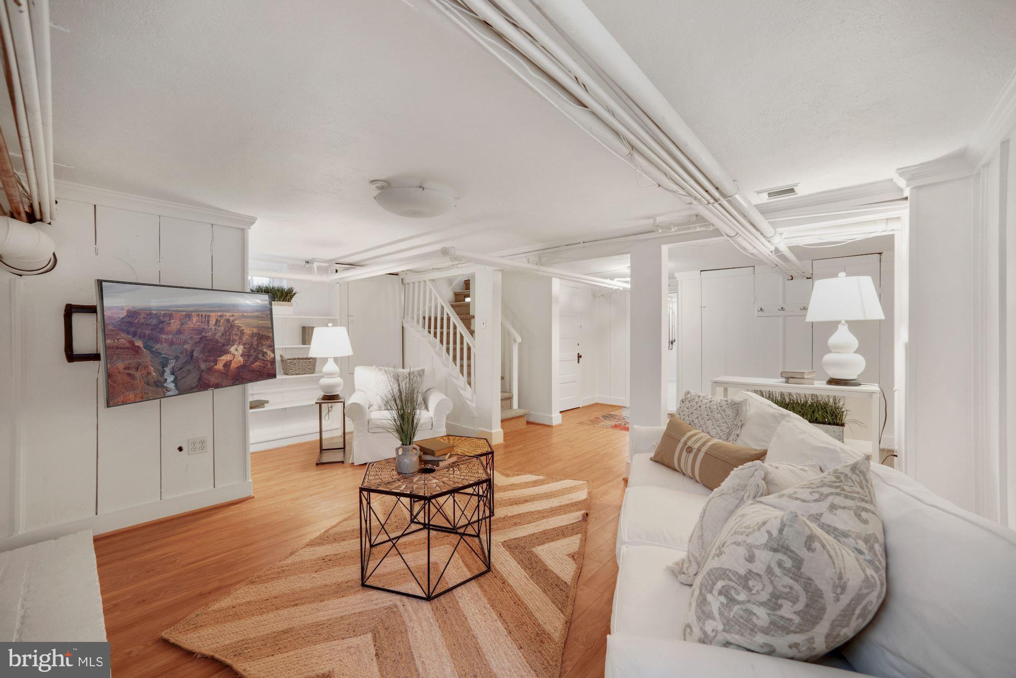 SPRING VALLEY - Residential