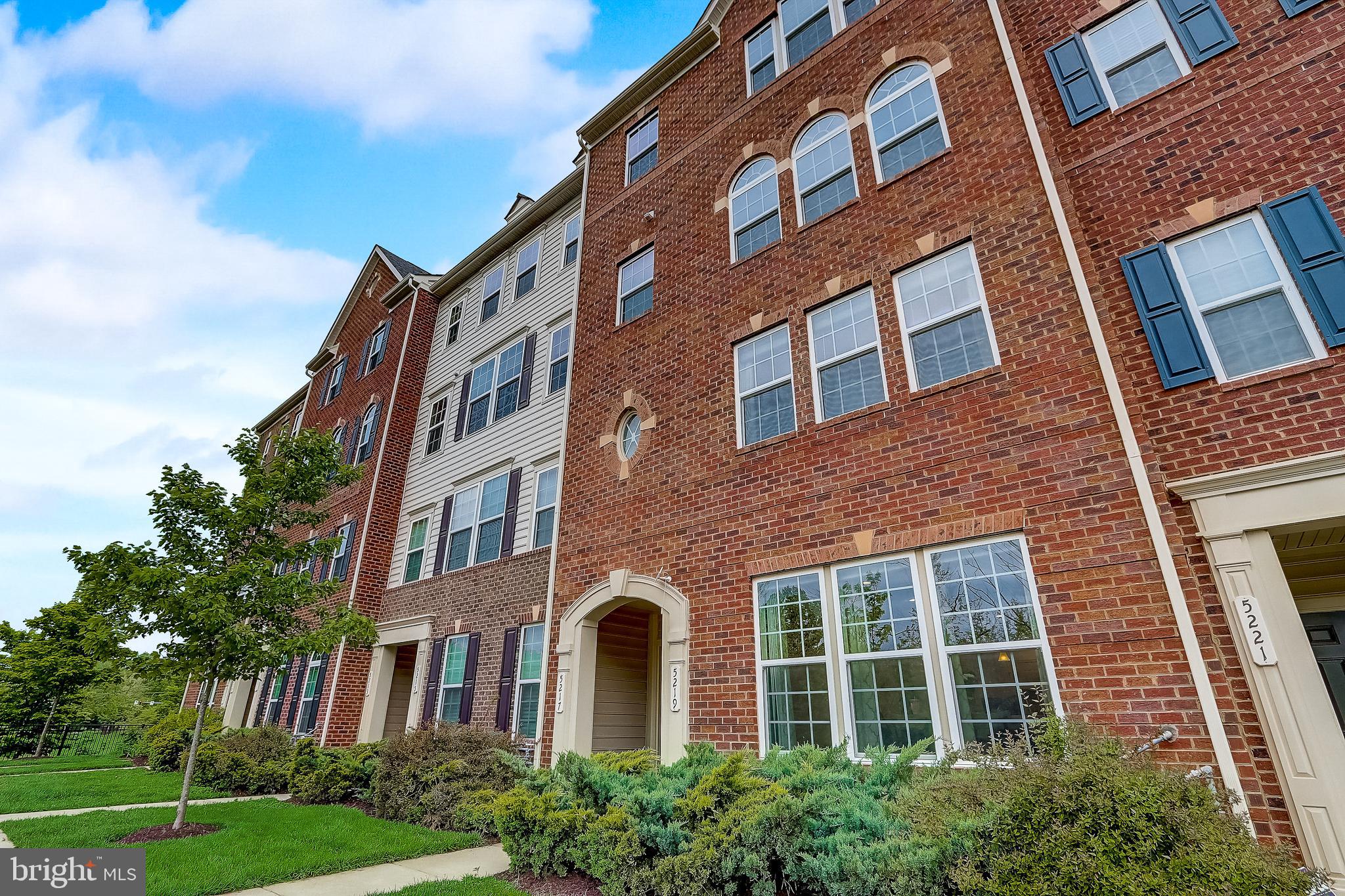 GREENBELT STATION - Residential