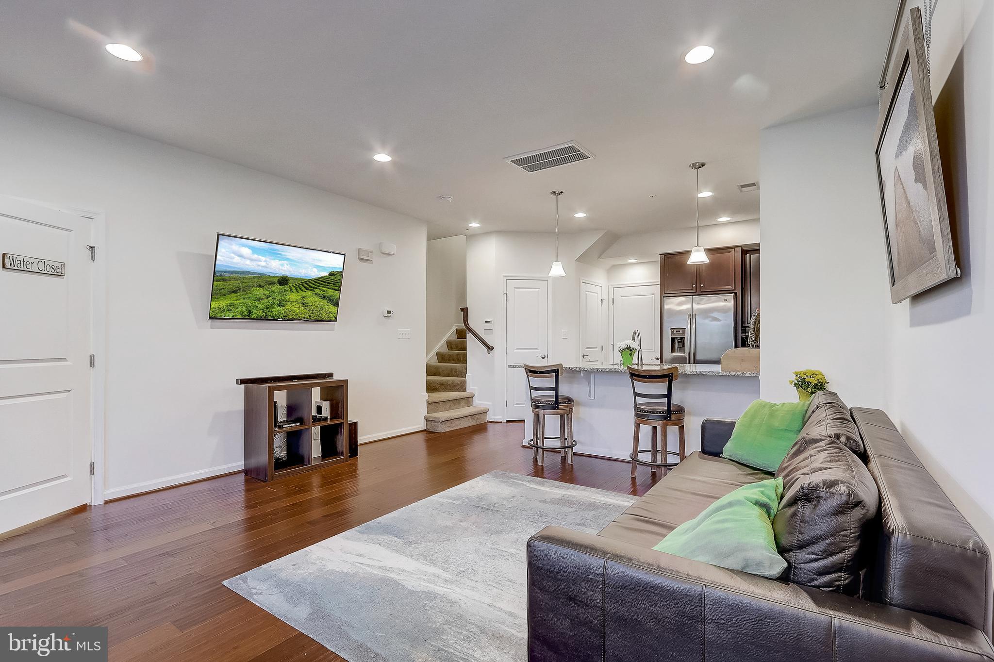 GREENBELT STATION - Residential