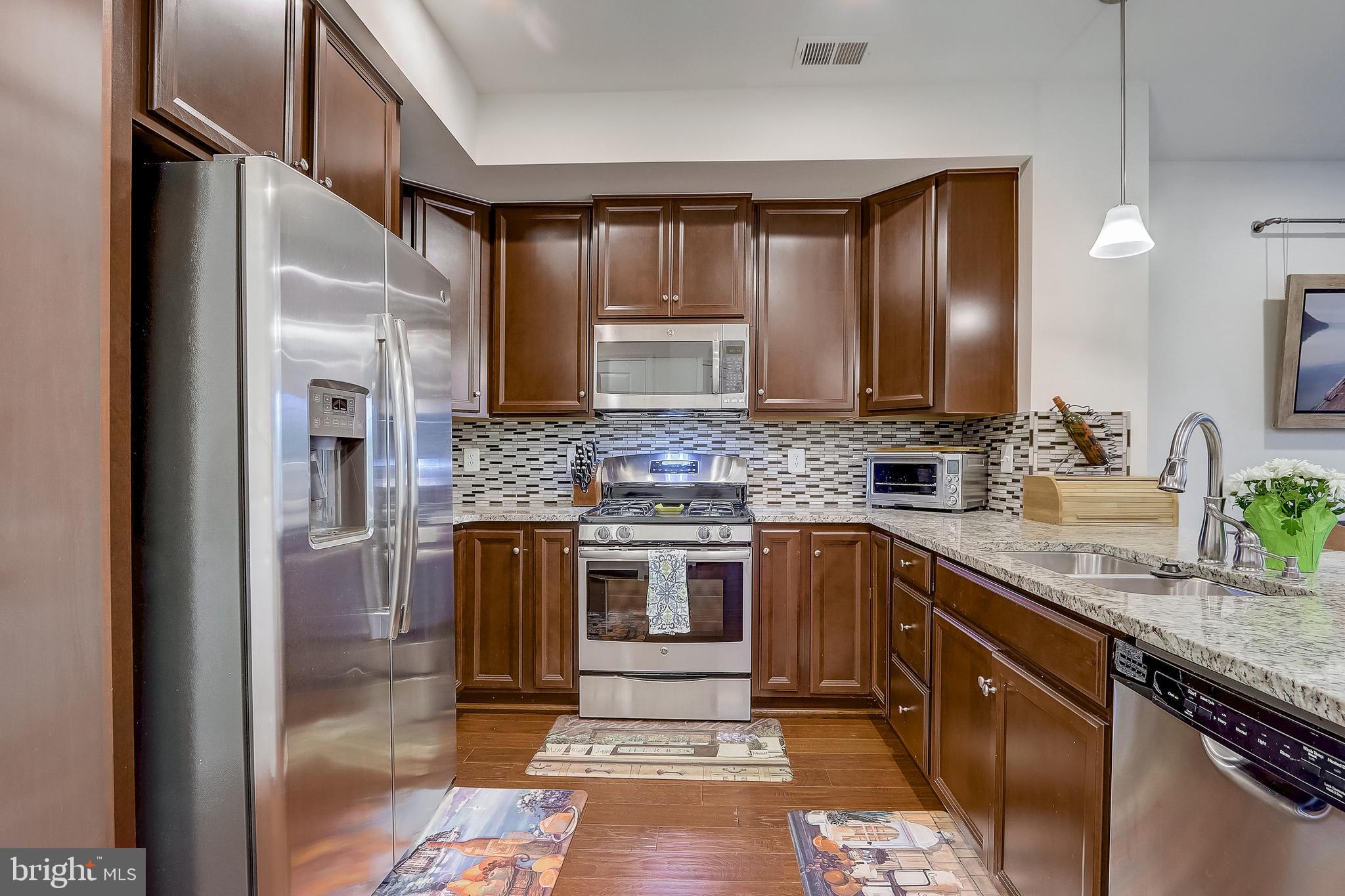 GREENBELT STATION - Residential