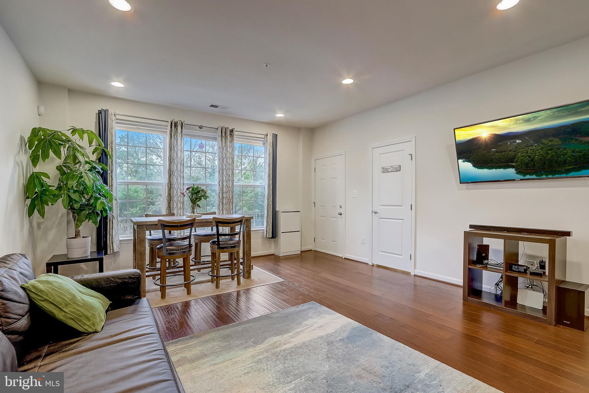 GREENBELT STATION - Residential