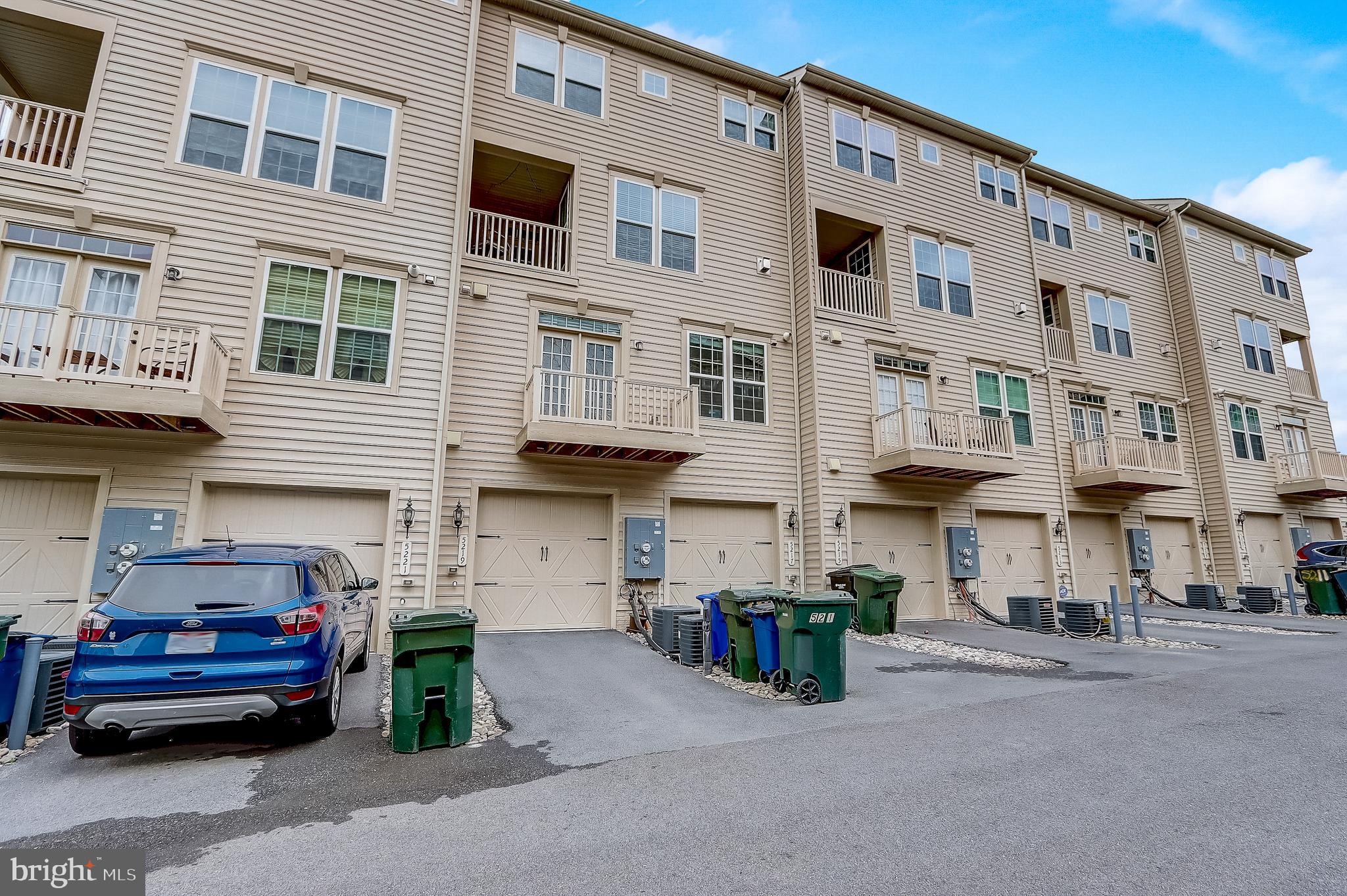 GREENBELT STATION - Residential