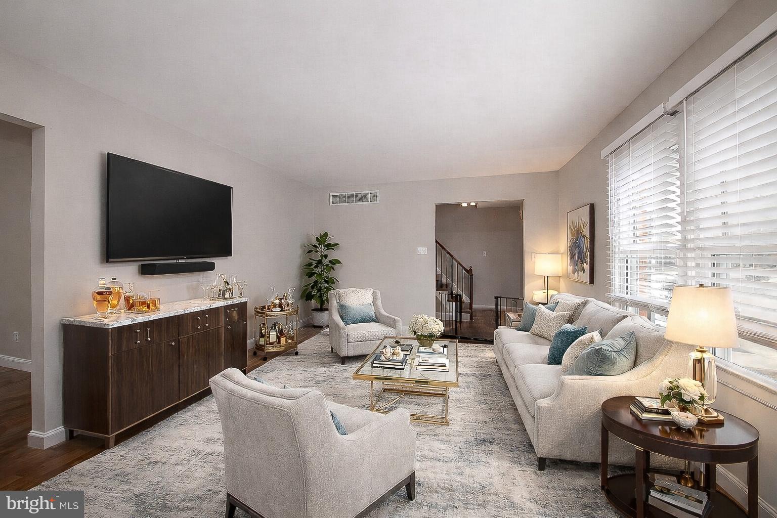 LEXINGTON FARMS - Residential