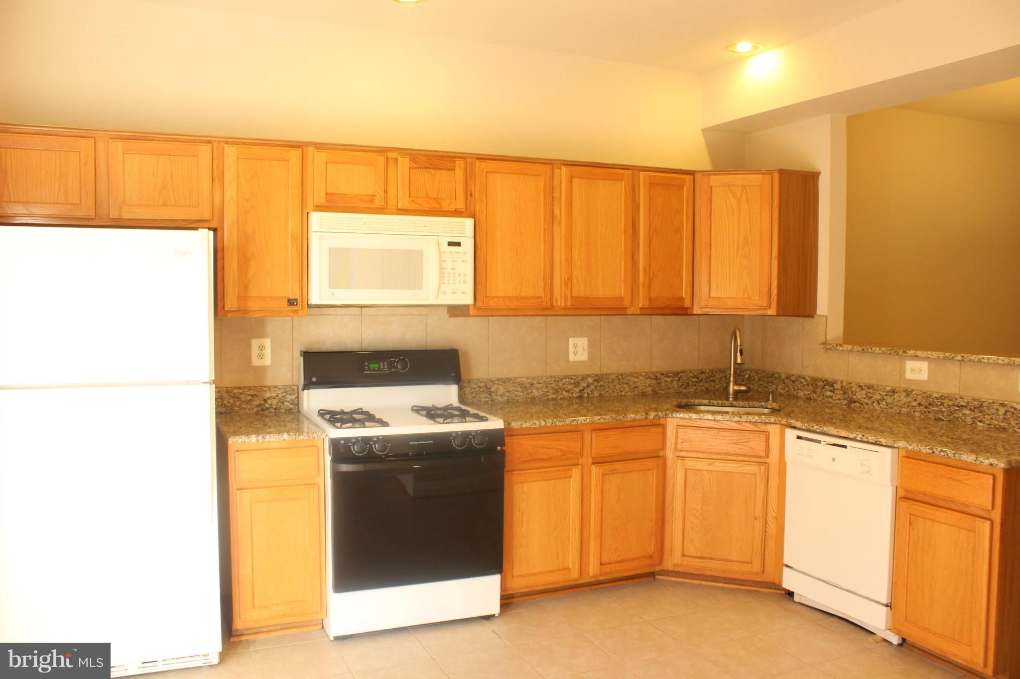 PRINCE WILLIAM COMMONS - Residential Lease