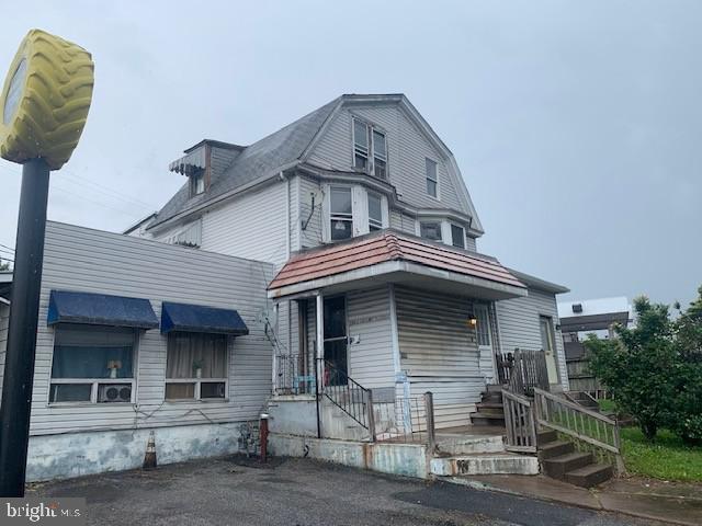 Welcome to this 3 unit property at 1926 Paxton Street. Apt 1 features 2 bedrooms and 1 bath. Apt 1R features 1 bed and 1 bath. Apt 2 features 2 bedrooms and 1 bath. All leases are month to month. Owner pays water, sewer, and trash, while tenants pay for electric and natural gas. Apt 1 is currently rented for $400, Apt 1R is currently vacant, and Apt 2 currently rents for $550. All rents are currently below market value leaving room for improvement. Driveway in front of building provides parking for 2 vehicles while driveway in the back provides parking for 1 vehicle. 3 Electric and 3 gas meters.