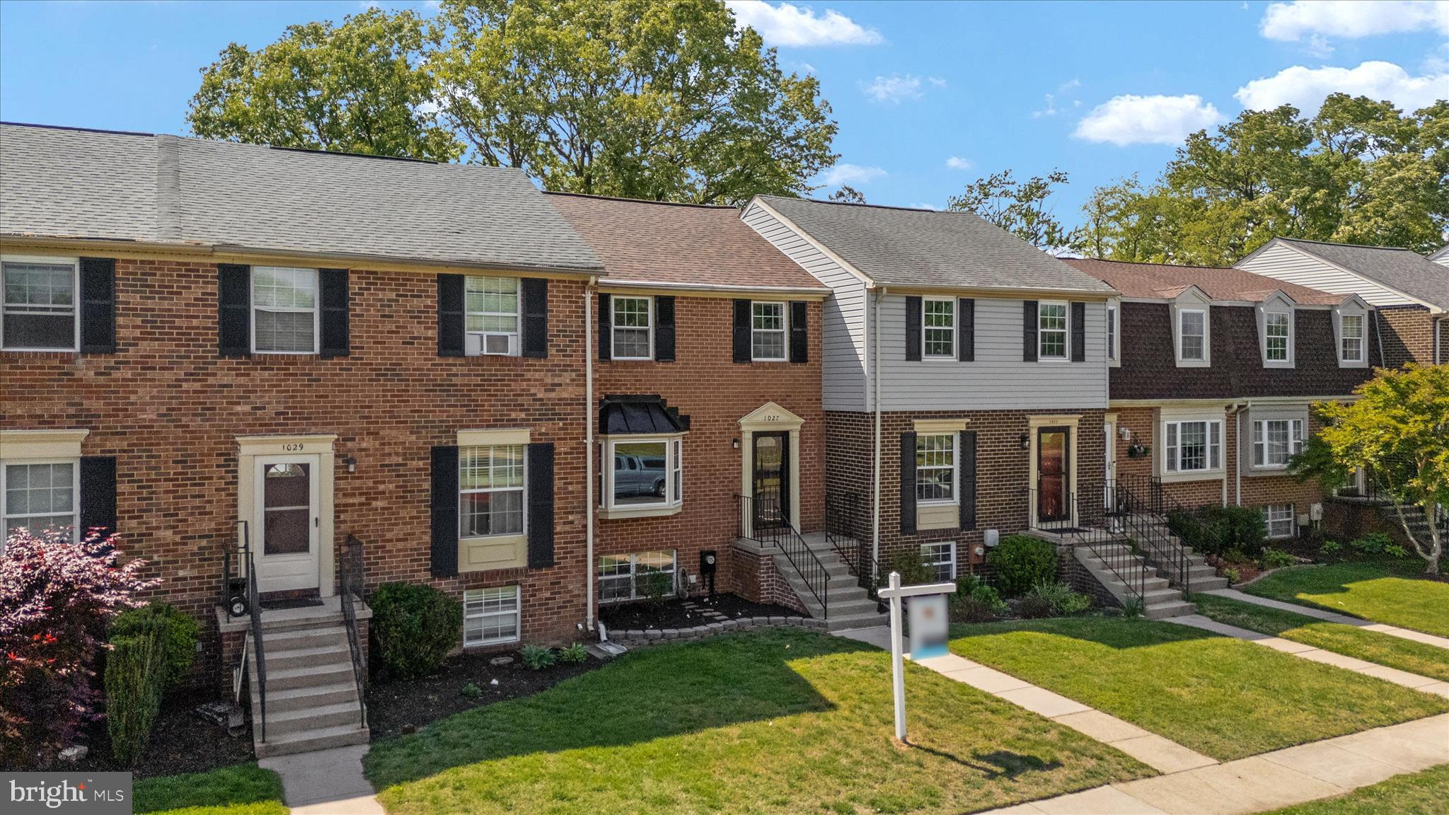 ELIZABETHS LANDING - Residential