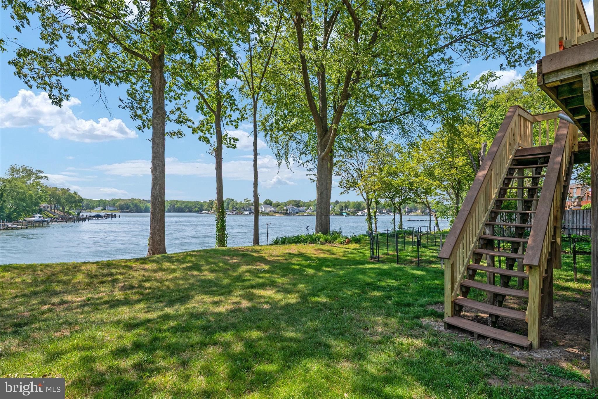 ELIZABETHS LANDING - Residential