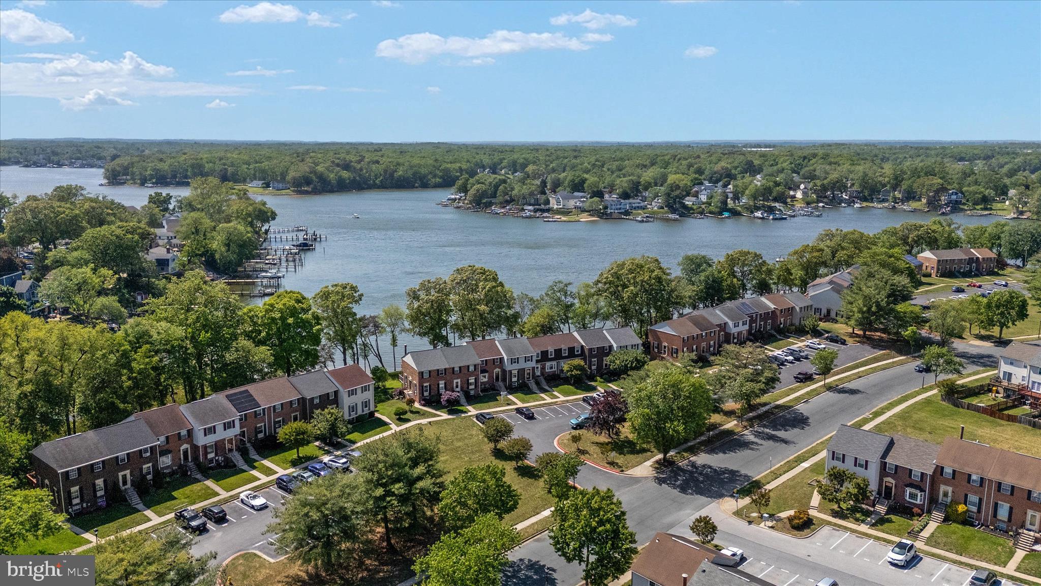 ELIZABETHS LANDING - Residential