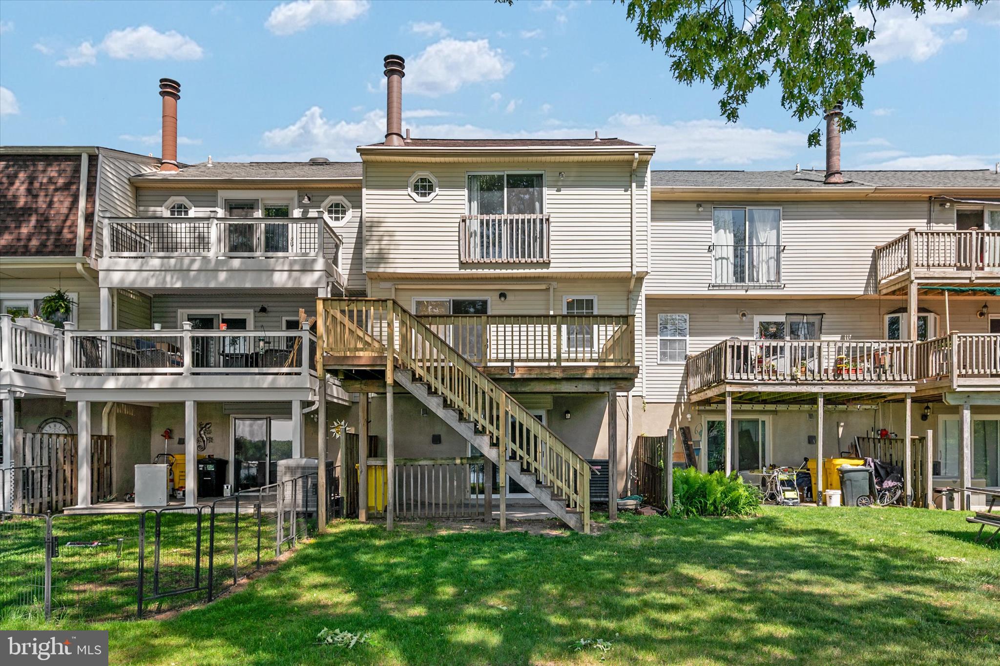 ELIZABETHS LANDING - Residential