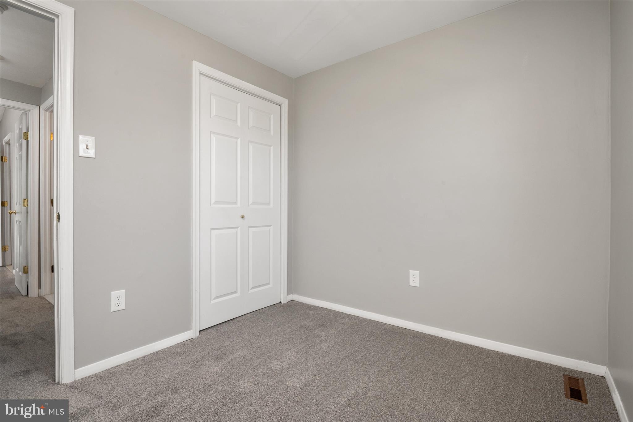 ELIZABETHS LANDING - Residential