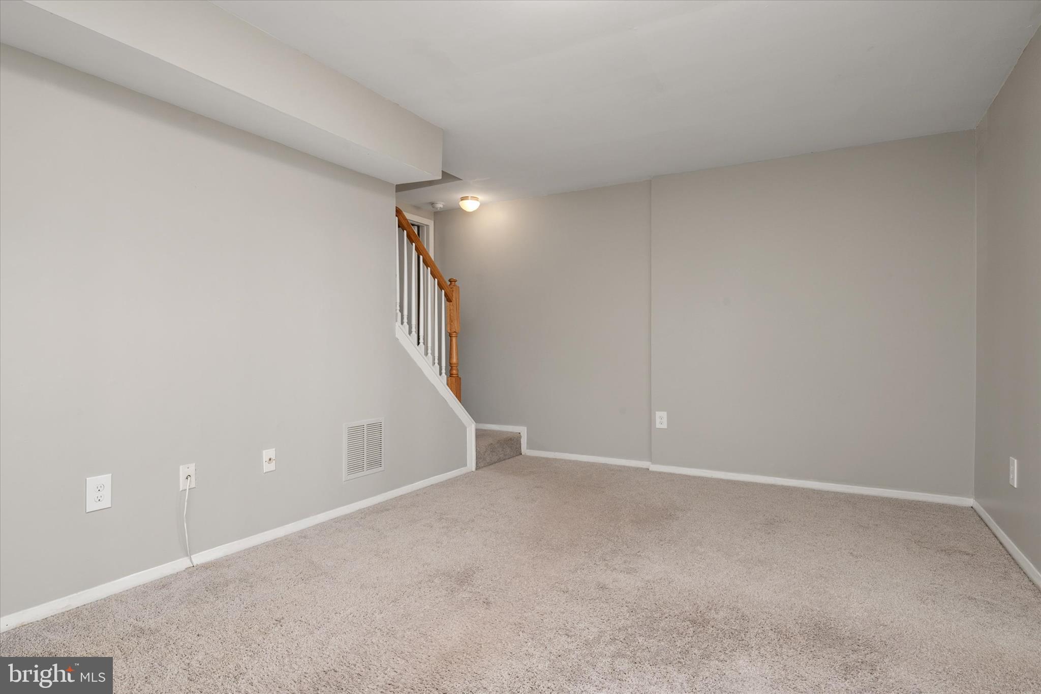 ELIZABETHS LANDING - Residential