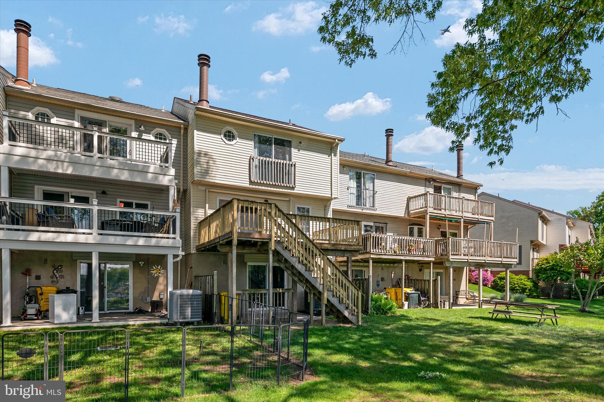 ELIZABETHS LANDING - Residential
