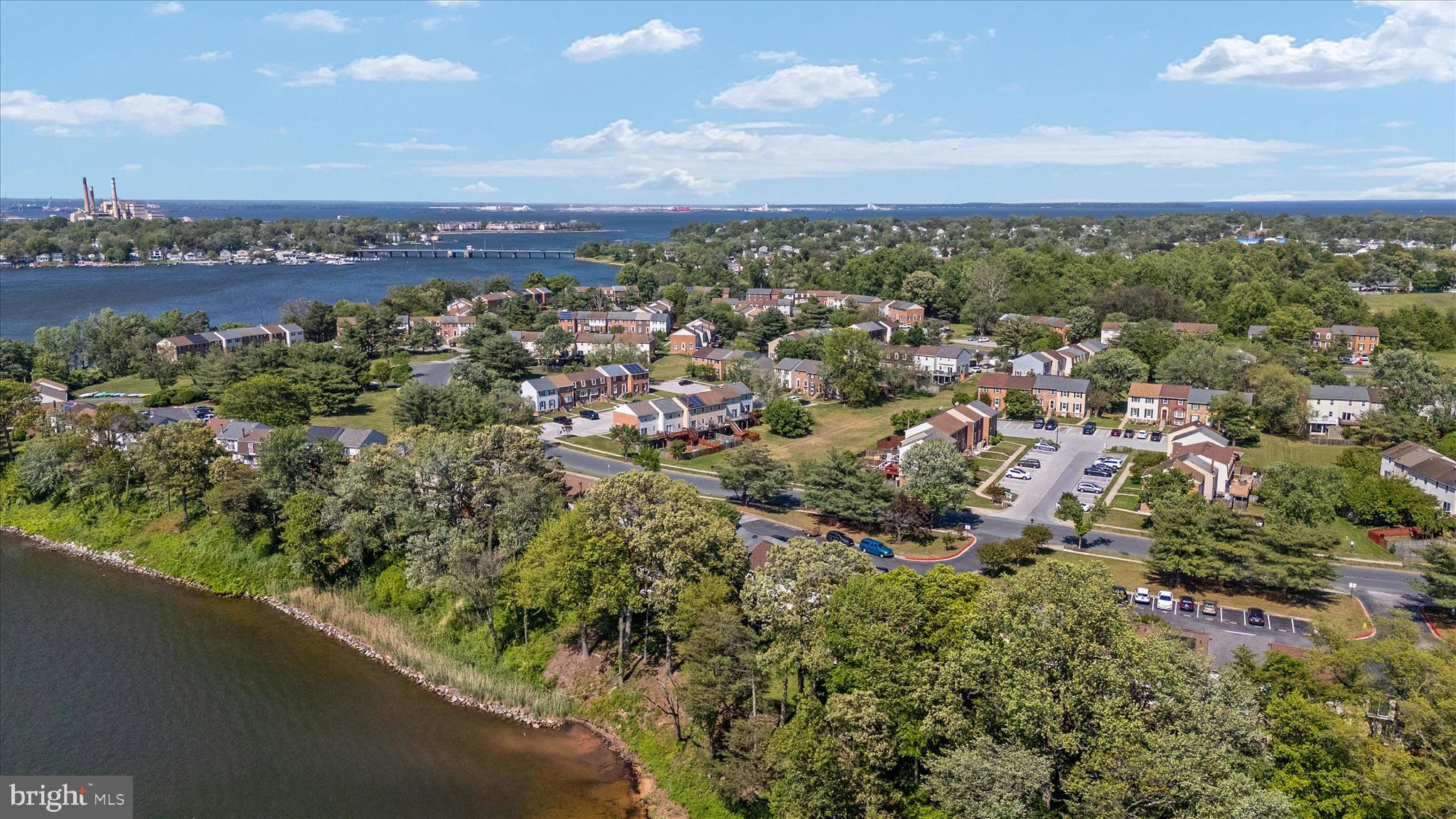 ELIZABETHS LANDING - Residential