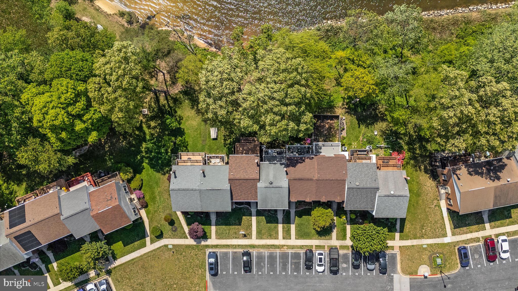 ELIZABETHS LANDING - Residential
