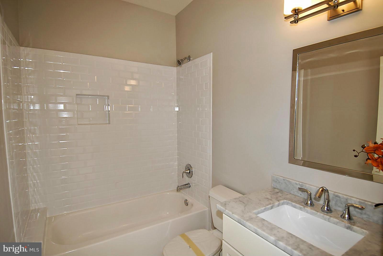 WILLIAMSBURG VILLAGE - Residential