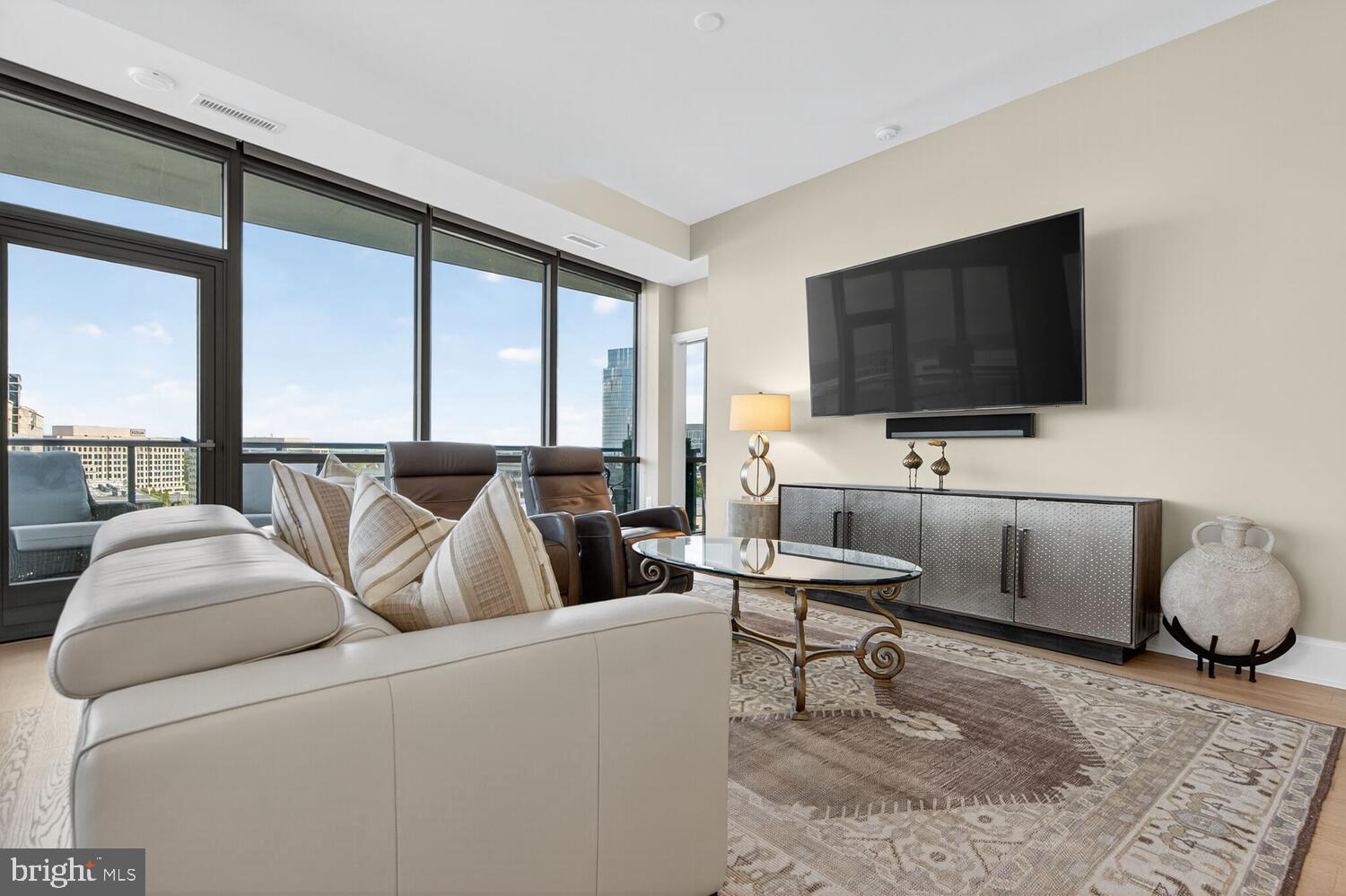 TYSONS CORNER - Residential