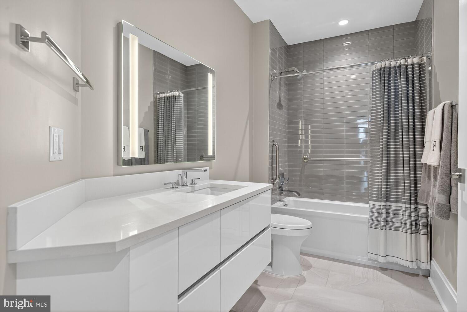 TYSONS CORNER - Residential