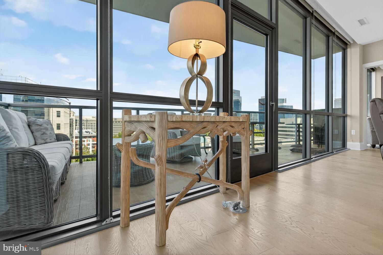 TYSONS CORNER - Residential