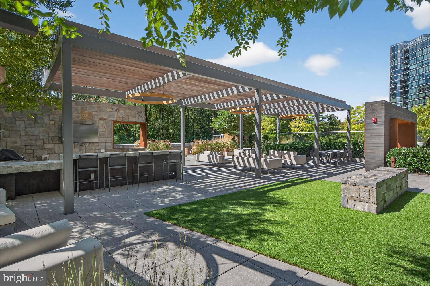 TYSONS CORNER - Residential