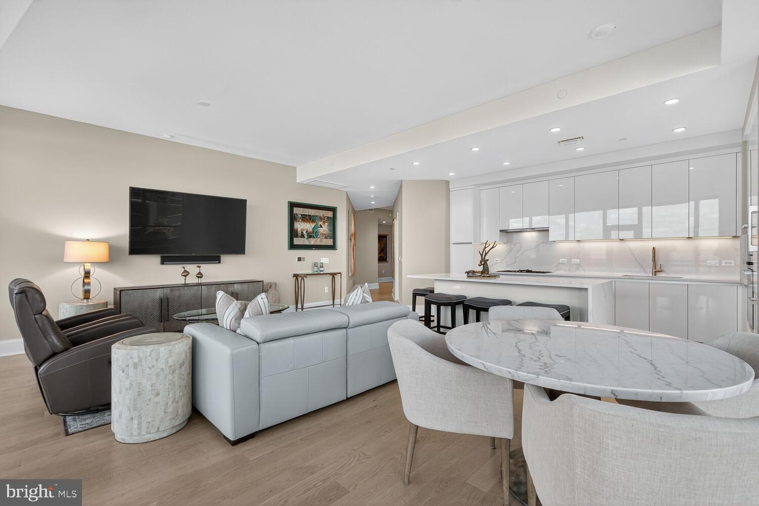 TYSONS CORNER - Residential