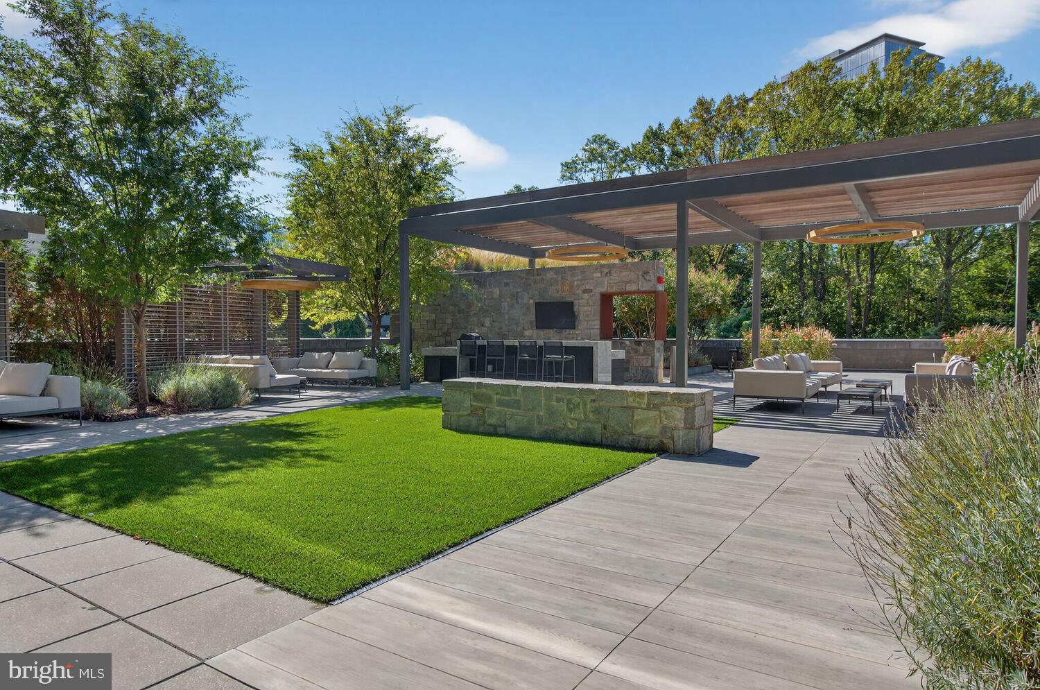 TYSONS CORNER - Residential