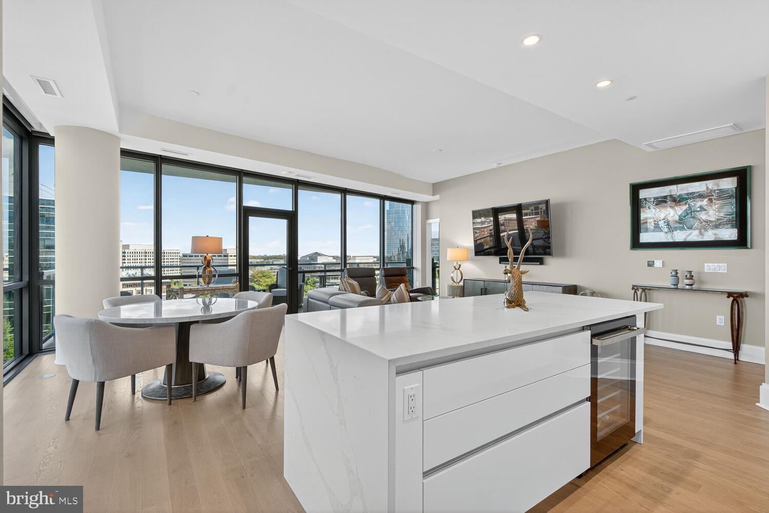 TYSONS CORNER - Residential