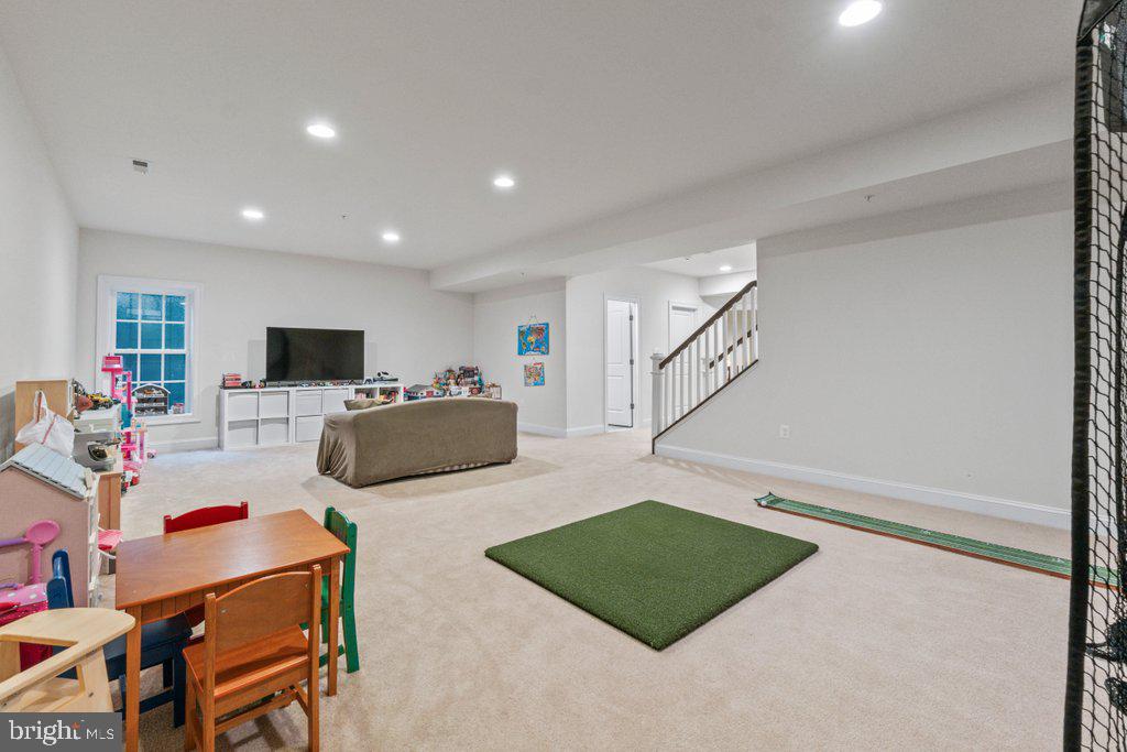 MAPLE LAWN - Residential