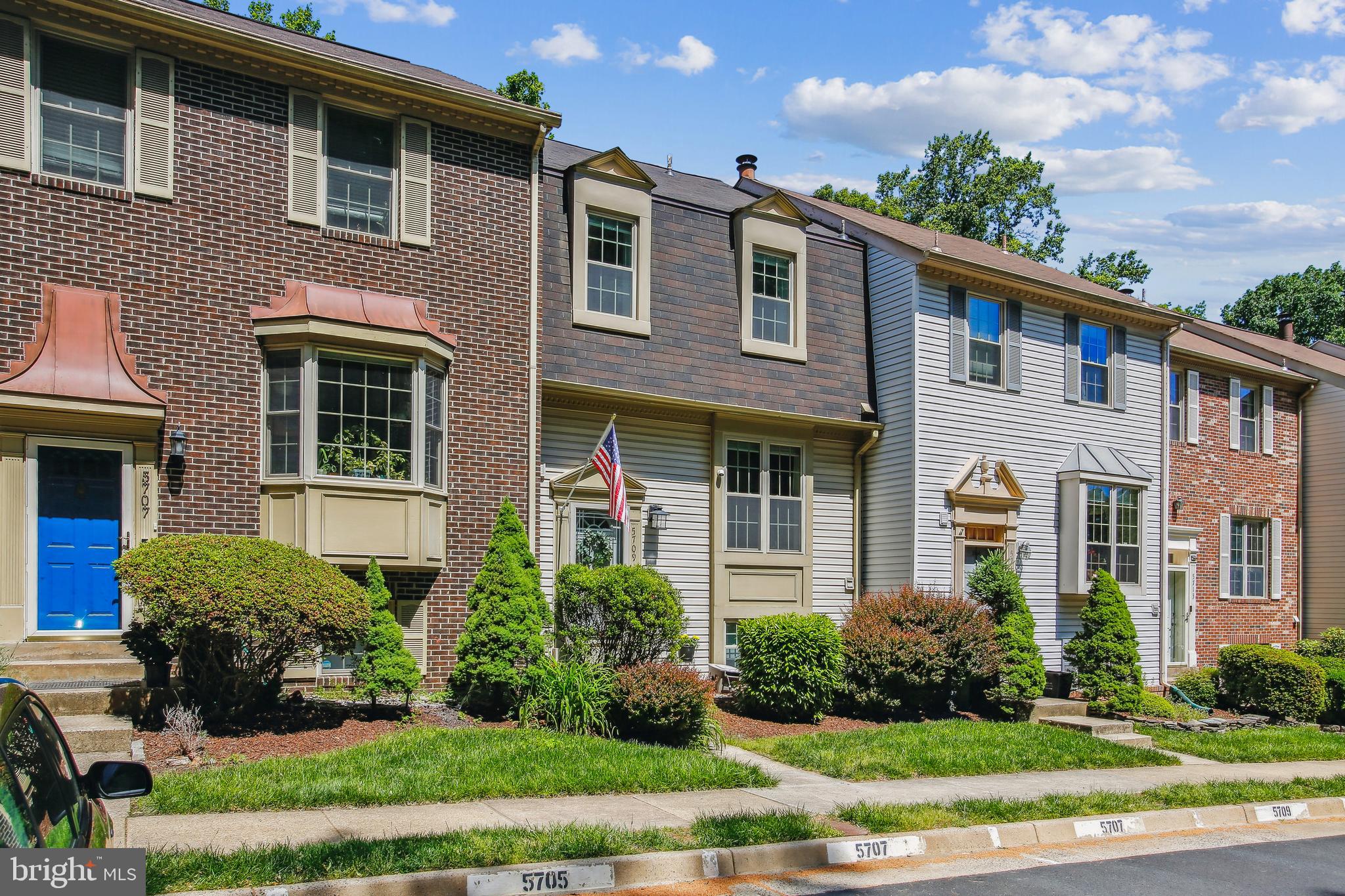 5709 BURKE TOWNE COURT