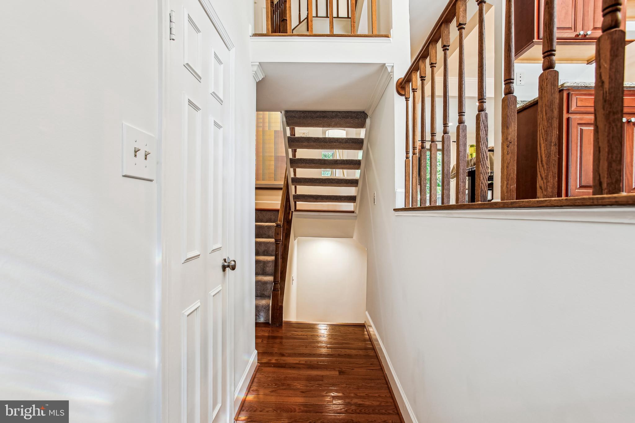 5709 BURKE TOWNE COURT