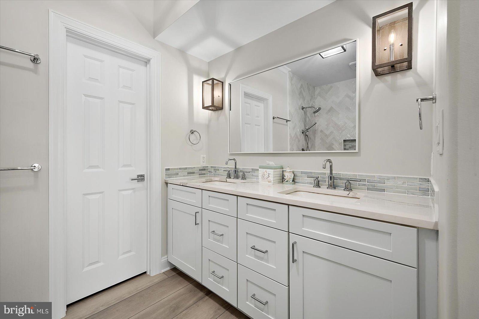 ESTATES AT INLET ISLE - Residential