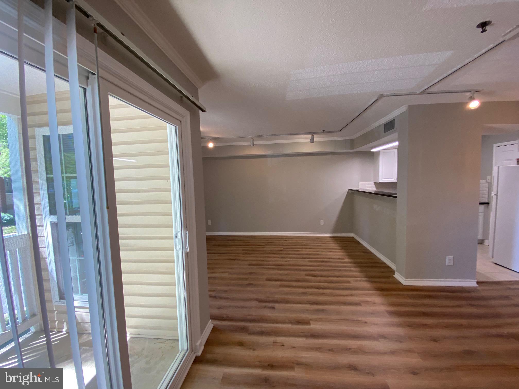 FOUNTAINS AT MCLEAN - Residential