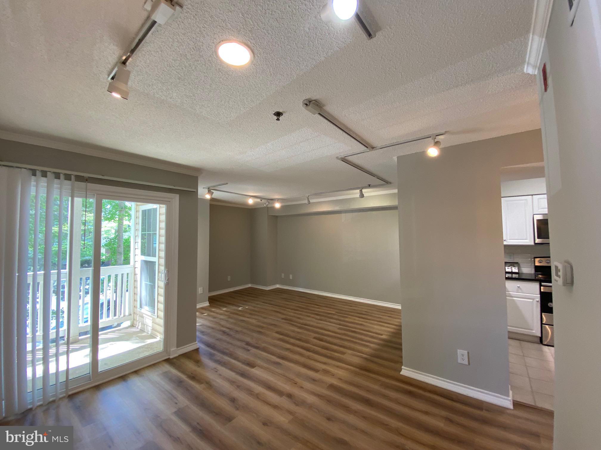 FOUNTAINS AT MCLEAN - Residential