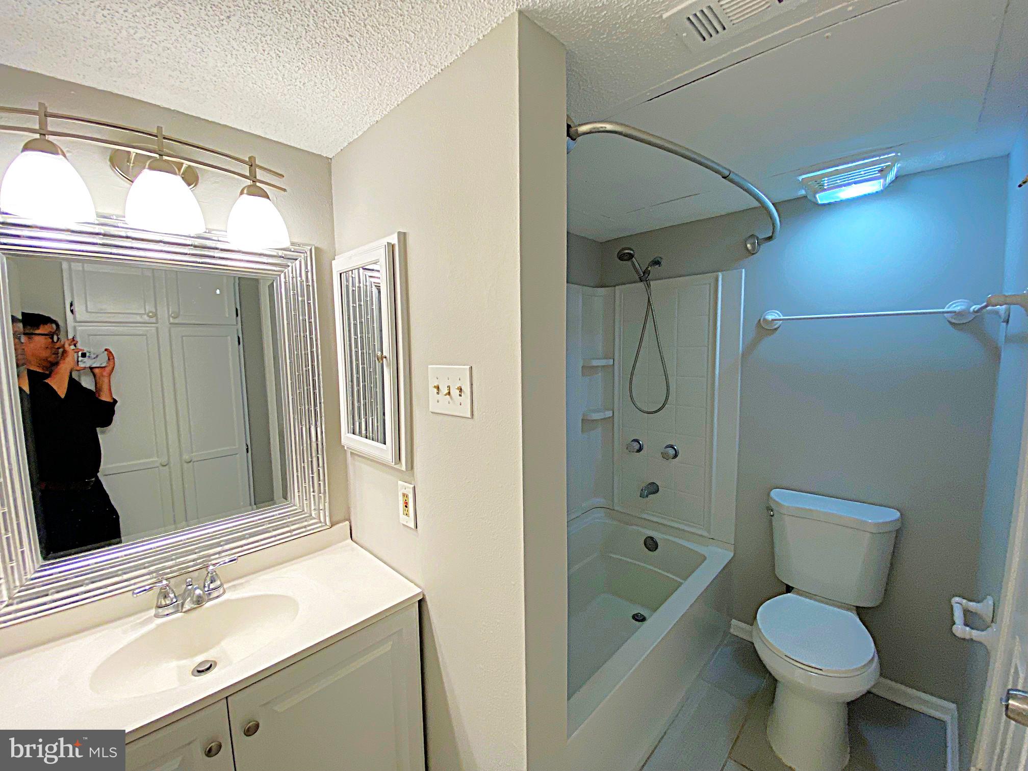 FOUNTAINS AT MCLEAN - Residential