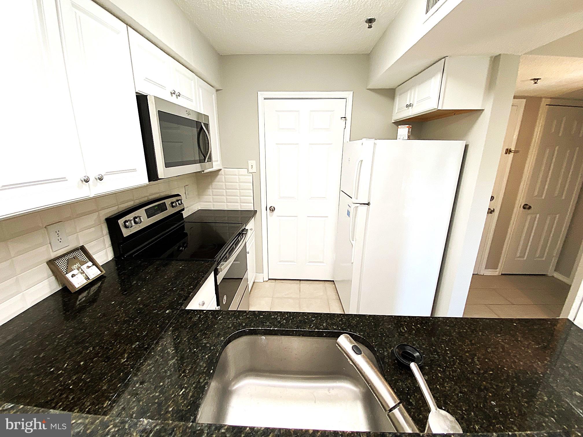 FOUNTAINS AT MCLEAN - Residential