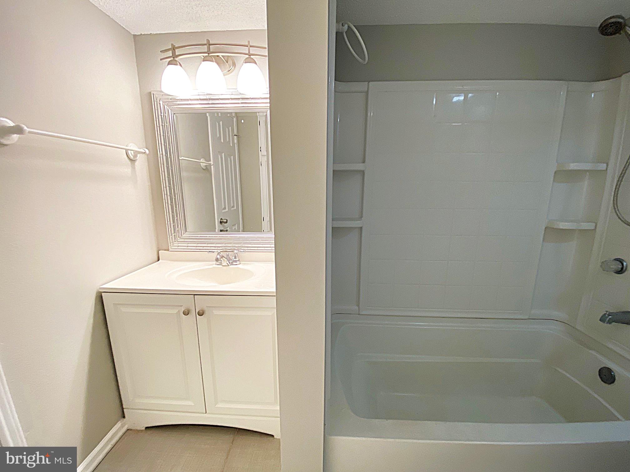 FOUNTAINS AT MCLEAN - Residential