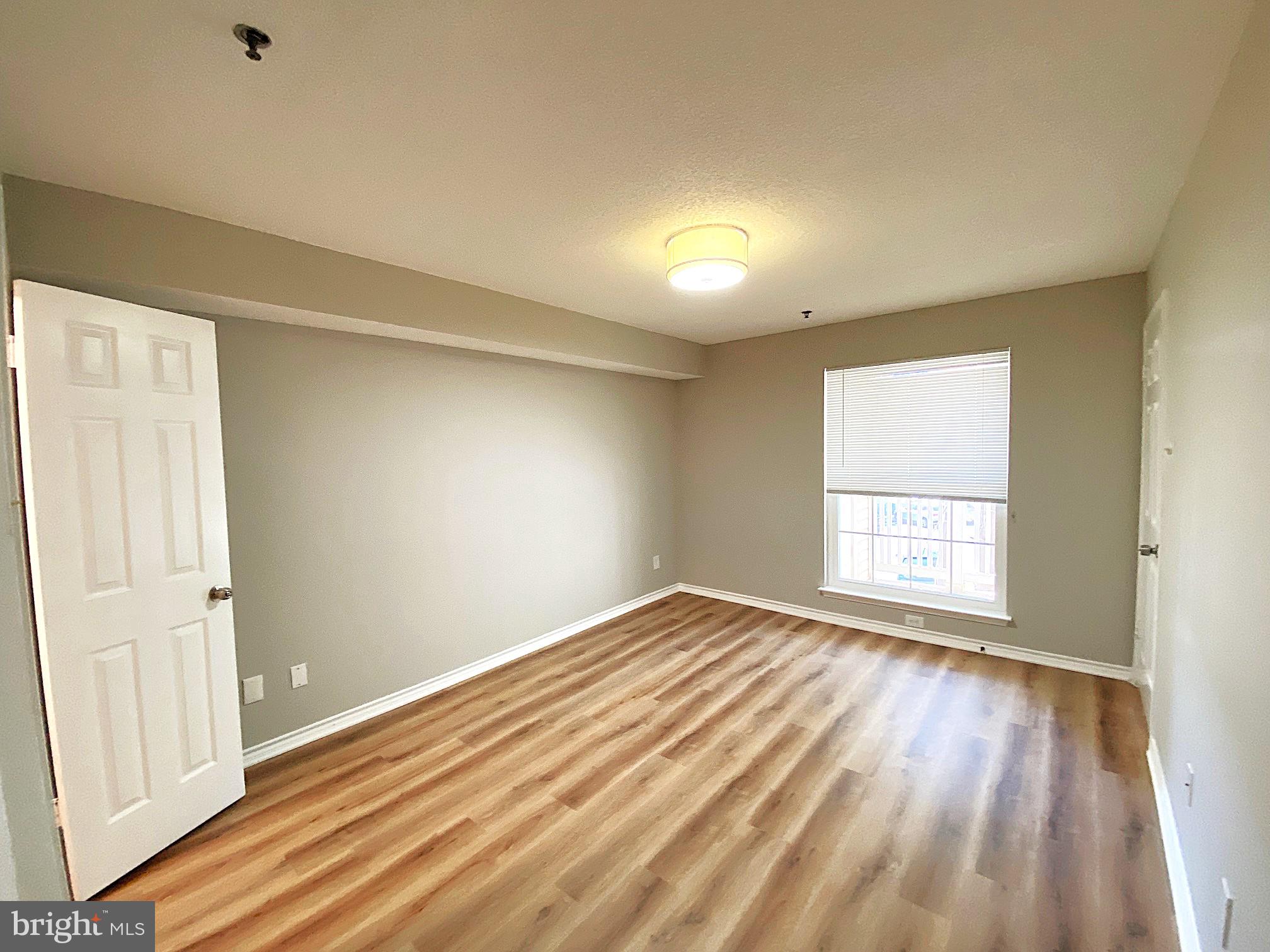 FOUNTAINS AT MCLEAN - Residential