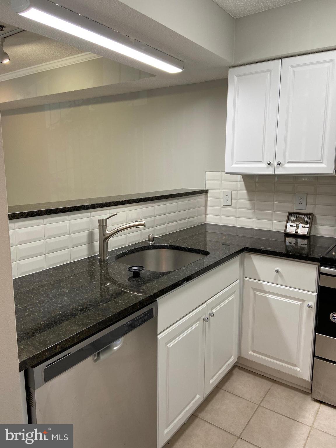 FOUNTAINS AT MCLEAN - Residential